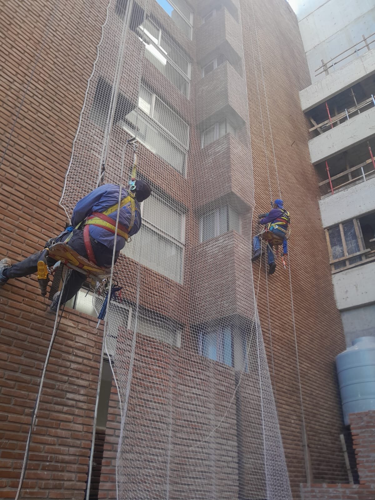 Cerramientos Integrales de Edificios y Aires Luz